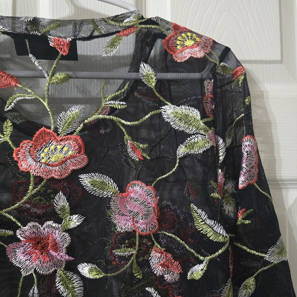 Baku Whimsigoth Sheer Mesh Floral Embroidered 3/4 Sleeve Top, Sz Medium, EUC! - Picture 8 of 11